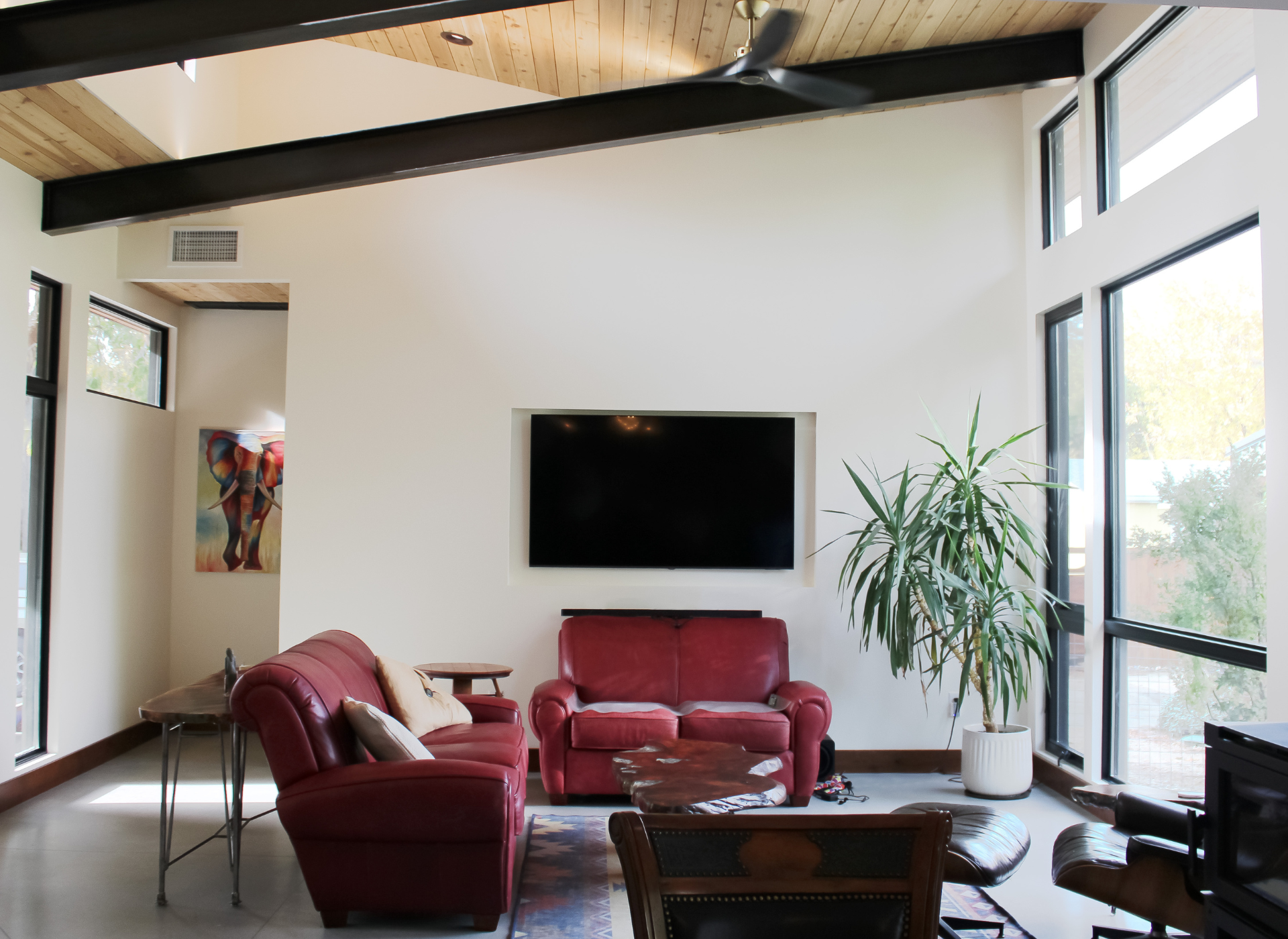 1920x1400 - Greenbelt Residence 6